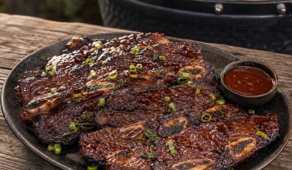 American BBQ Flanken-Cut Short Ribs on the Kamado