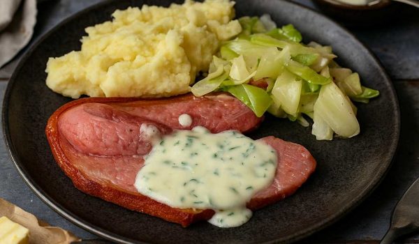 Gammon Steak & Parsley Sauce r